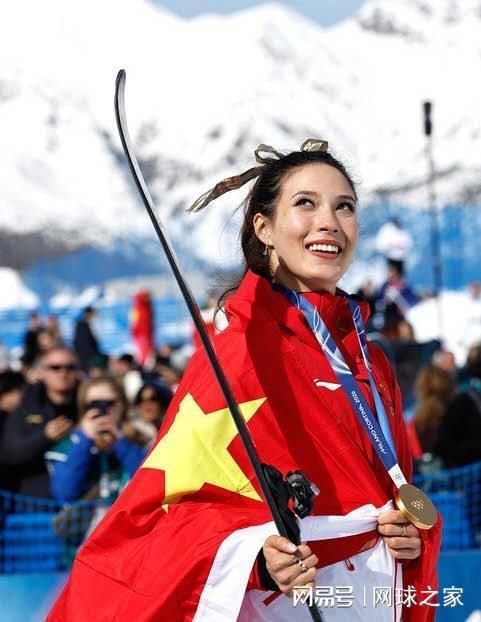 乐鱼平台-谷爱凌完美收官获德约祝贺，郑钦文零互动再掀波澜，外网也炸锅了